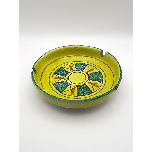 1960s Italian Pottery Fat Lava Tray With Sunburst Design For Sale - Image 4 of 6