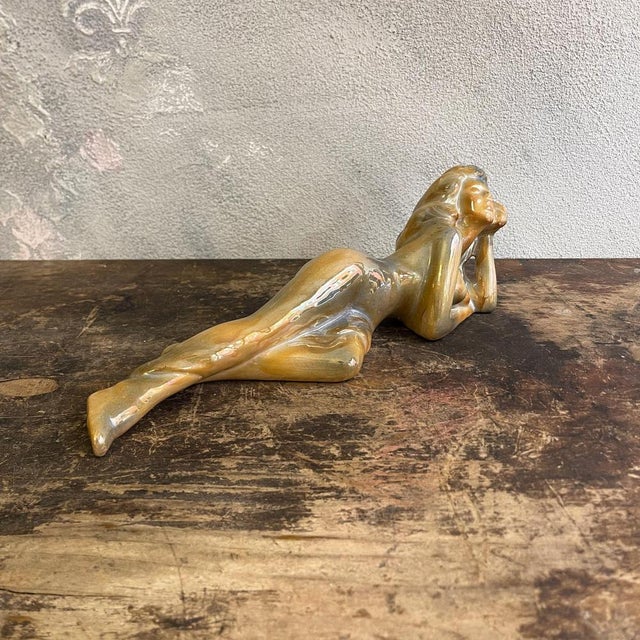 Art Deco Glazed Ceramic Shelf Figure of a Nude Female, 1930s For Sale - Image 3 of 18