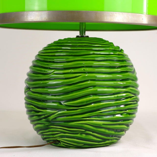 1970s Vintage Table Lamp in Green Glazed Ceramic and Acrylic Glass, Italy, 1970s For Sale - Image 5 of 6