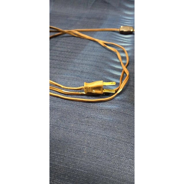 This Stiffel lamp is in fantastic working condition and ready to be used! Dimensions: 41.5” Tall x 16” Diameter (lamp...