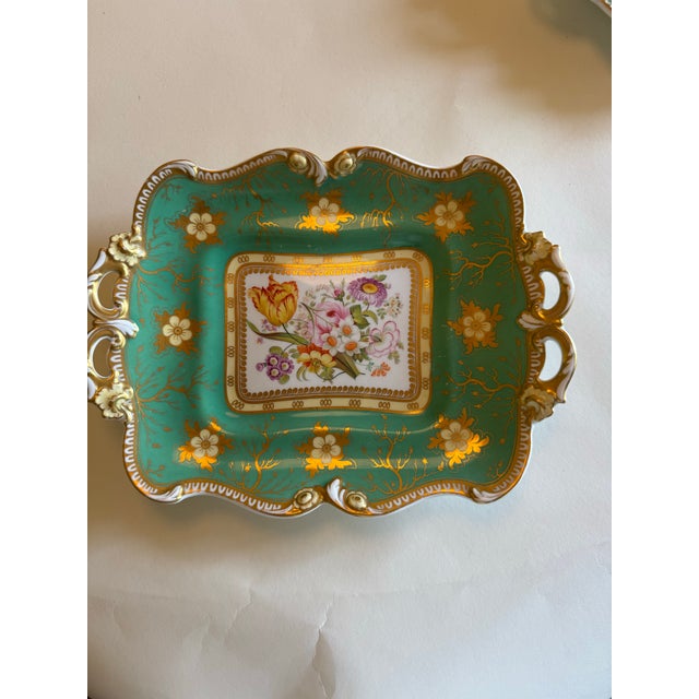 Mid 19th Century Antique Coalport Apple-Green & Gilt Porcelain Dessert Dishes, Set of 3 or Antique Coalport Hand-Painted Porcelain Dessert Dishes, C. 1850, Set of 3 For Sale - Image 5 of 9