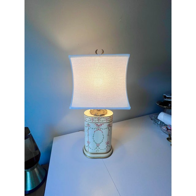Shabby Chic Vintage Chelsea House Hand Painted Topiary and Ribbon Bow Table Lamp With Brass Accents For Sale - Image 3 of 10