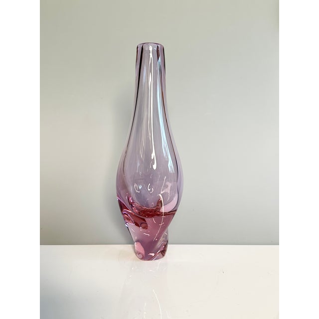 Bohemian Alexandrite Glass Art Vase attributed to Miroslav Klinger for Železný Brod ZBS, Czechoslovakia, 1950s For Sale - Image 4 of 13