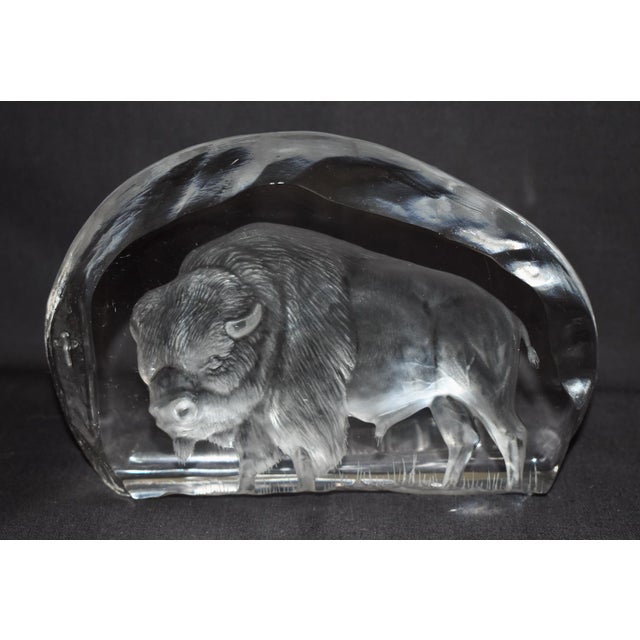 Vintage (1960's) Paperweight/Figure of a Bison/Buffalo with Frosted Details. Clear Background. The Measurements: 6.5"W x...