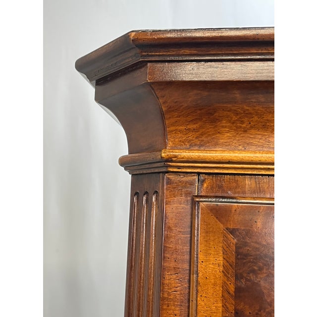Late 20th Century Henredon Aston Court Banded Mahogany and Burlwood Chest on Chest For Sale - Image 13 of 17