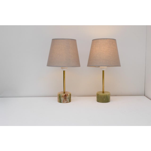 Mid-Century Modern Italian Onyx and Brass Table Lamps, Set of 2 For Sale - Image 5 of 13