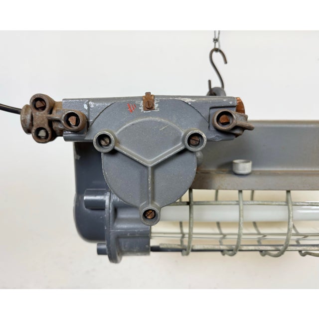 Industrial Grey Hanging Tube Light from Elektrosvit, 1970s For Sale - Image 9 of 18