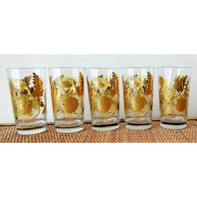Mid Century Gold Floral Glasses Set of Five Zinnia Garden For Sale - Image 9 of 10