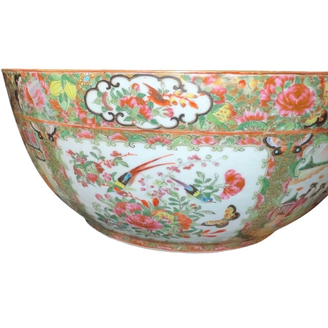 Chinese Late 19th Century Chinese Export Rose Medallion Bowl For Sale - Image 3 of 8