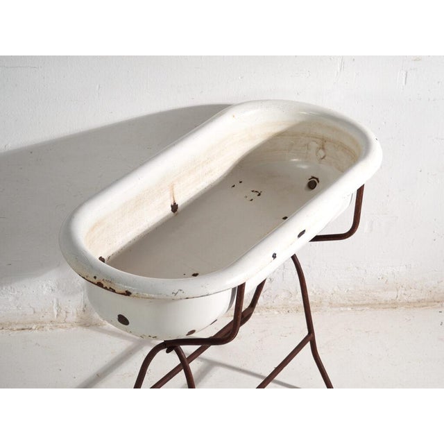 Bathtub in Enamelled Iron Central Europe, 1950 For Sale - Image 3 of 13