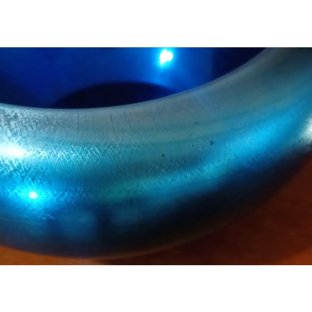 Art Nouveau Antique Steuben Blue Aurene Iridescent Peacock Teal Glass 9.25" Squat Centerpiece Bowl For Sale - Image 3 of 12