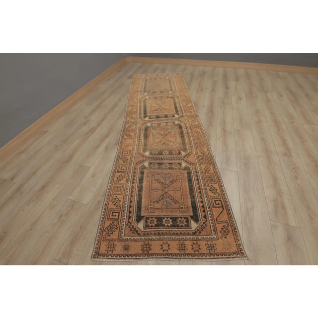 1960s Southwestern Style Geometric Desing Beige Turkish Runner Rug For Sale - Image 11 of 11