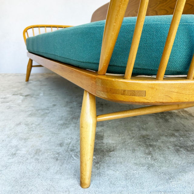 Model 355 Daybed by Lucian Ercolani for Ercol, 1960s For Sale - Image 9 of 18