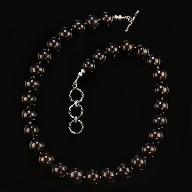 Traditional Gently Graduated Black Gemstone Necklace With Sterling Accents For Sale - Image 3 of 6
