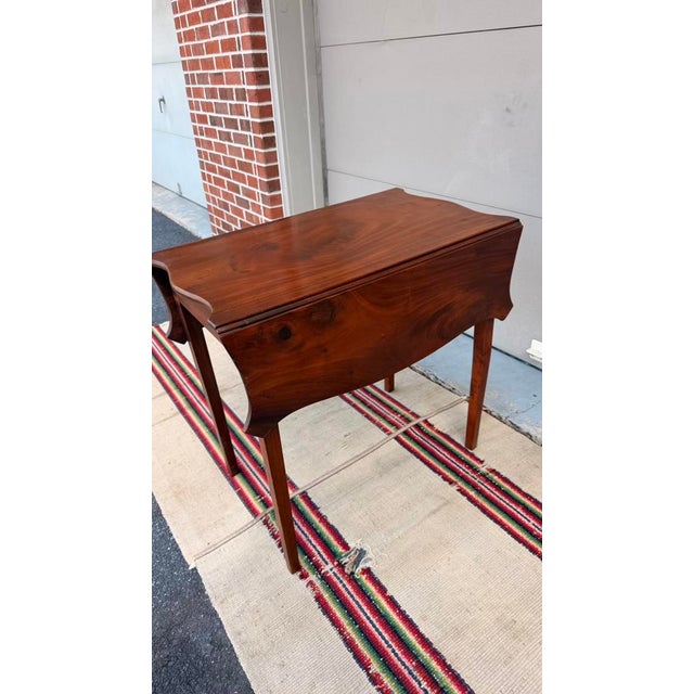 Antique Federal Mahogany Scalloped Drop Leaf Table, English or American, Circa 1790-1810 For Sale - Image 4 of 17