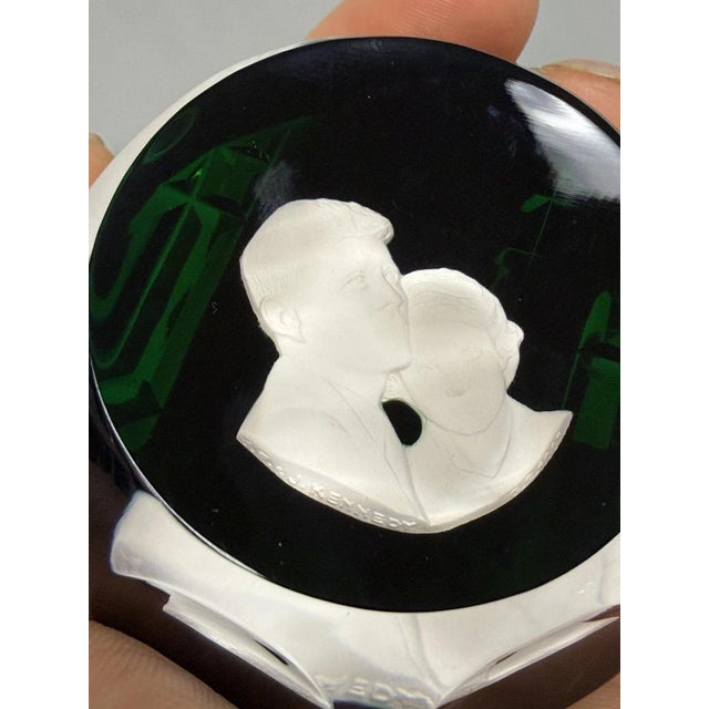 Late 20th Century Late 20th Century Cristal d'Albret France JFK Jackie Kennedy Sulphide Paperweight Faceted Green For Sale - Image 5 of 9