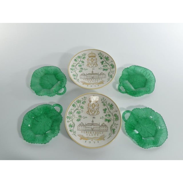 Swedish Grace Plates with Ulriksdal Palace in Yellow and Green by Gefle, 1951, Set of 2 For Sale - Image 15 of 18