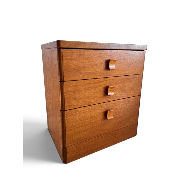 Teak Cantata Collection Chest of Drawers by Ron Carter for Stag, 1970 For Sale - Image 6 of 6