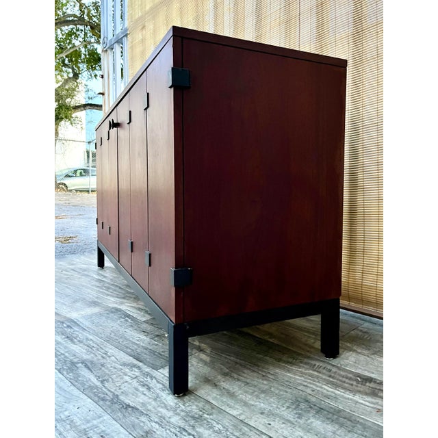 Mid Century Sideboard Credenza by Milo Baughman for Directional. Circa 1960s For Sale In Miami - Image 6 of 12