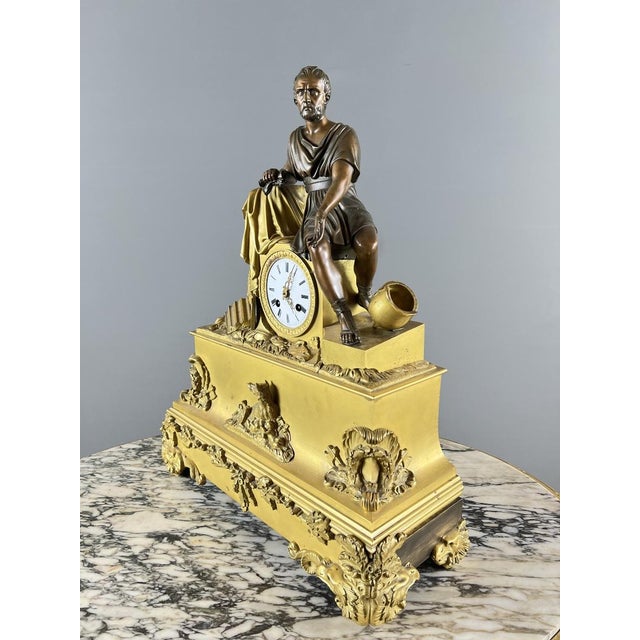 Metal Early 19th Century Empire Clock in Gilt and Patinated Bronze For Sale - Image 7 of 11