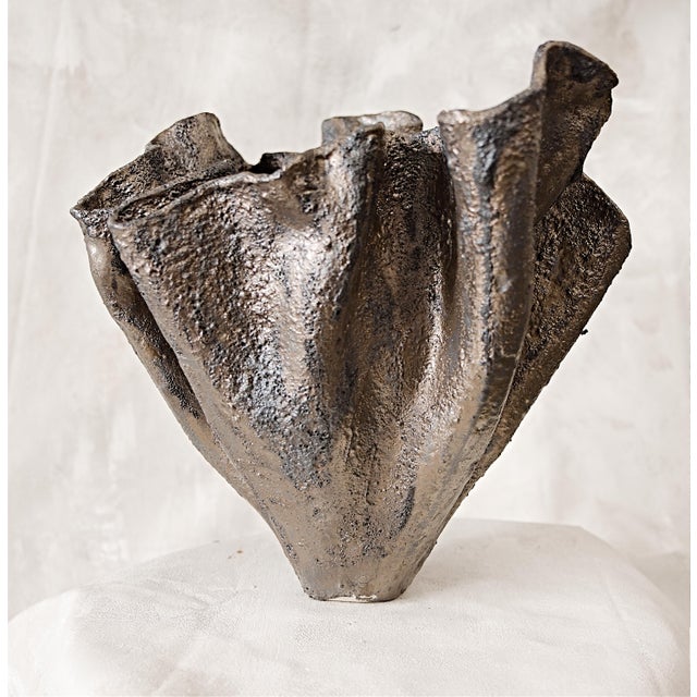 Flourish Vase III For Sale In Los Angeles - Image 6 of 11