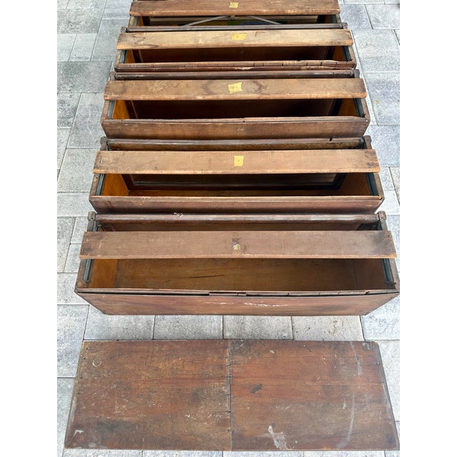 Antique early 1900s The Globe Wernicke Sectional Bookcase. Seven sectional pieces that includes a base, top, and 5 glass...