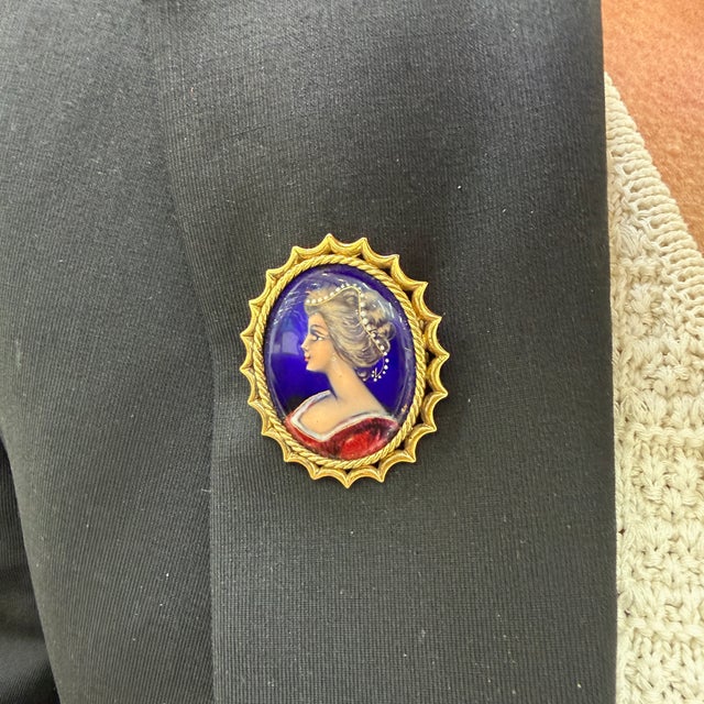 Gold Victorian Antique French 18k Yellow Gold Enamel Lady Portrait Brooch Pin For Sale - Image 8 of 8