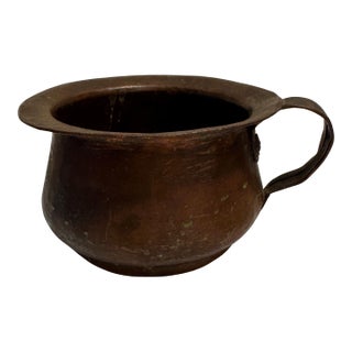 Antique Hammered Round Copper Bowl With Handle For Sale