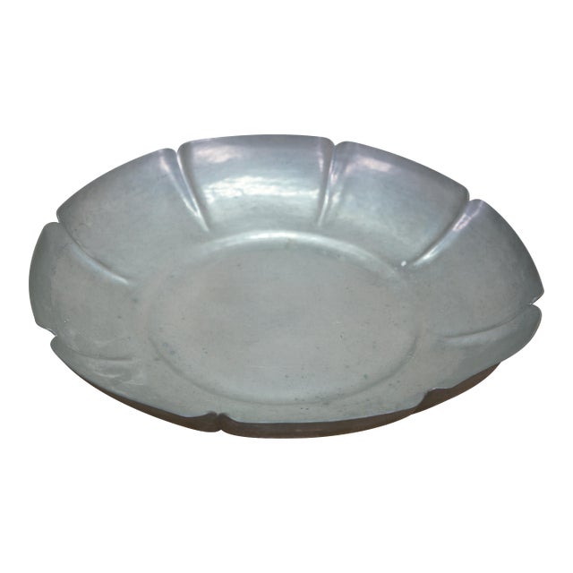 1941 Petersham Handicraft Helen Coolidge Scalloped Pewter Serving Bowl 11" For Sale