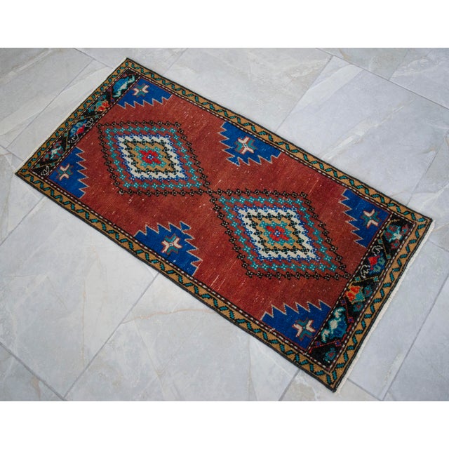 Terra Cotta Elegant Small Turkish Rug, 1970s Hand Made Bath Mat Kitchen Decor, Entry Mat - 20″ X 40″ For Sale - Image 8 of 11