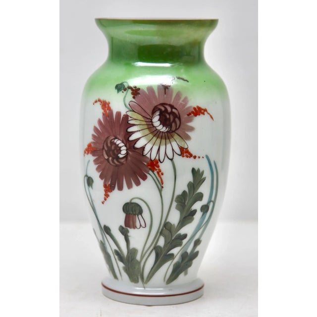 Art Nouveau French Handmade Opaline Vases, 1923, Set of 2 For Sale - Image 4 of 10