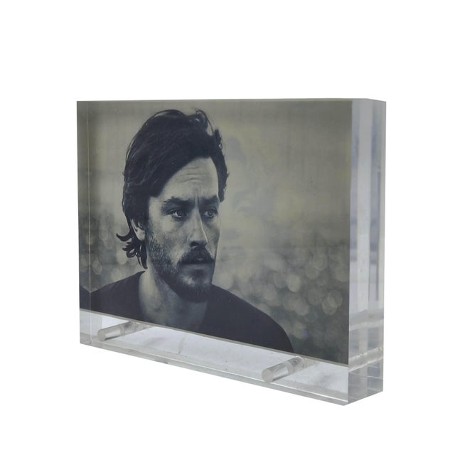 Mid-Century Modern Double-Sided Acrylic Photo Frame, Italy, 1970s For Sale - Image 3 of 9