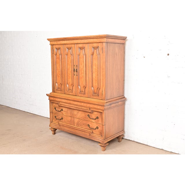 Mid-Century Modern Thomasville French Regency Louis XVI Walnut and Burl Wood Gentleman's Chest, Circa 1960s For Sale - Image 3 of 15