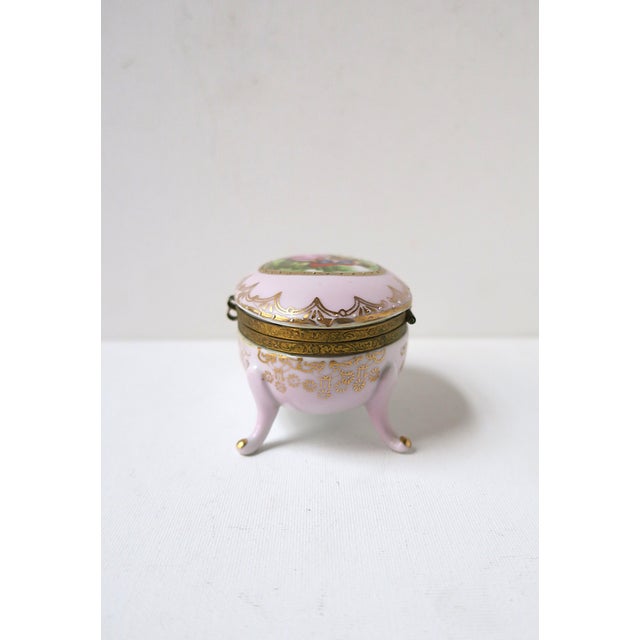 German Porcelain Jewelry Box in the Regency Style For Sale - Image 9 of 12