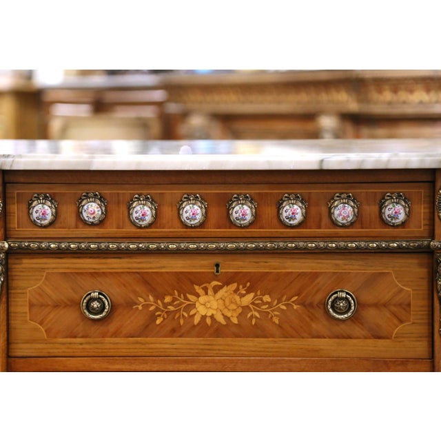Mid 20th Century Mid-Century French Louis XVI Marquetry Marble-Top Commode À L’Anglaise For Sale - Image 5 of 12