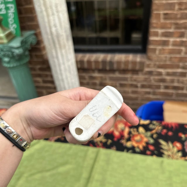 Pair of 1970s White Ceramic Swan Napkin Rings For Sale In Atlanta - Image 6 of 6