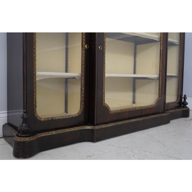 Antique Italian Victorian Style Mahogany Display Cabinet For Sale - Image 9 of 18
