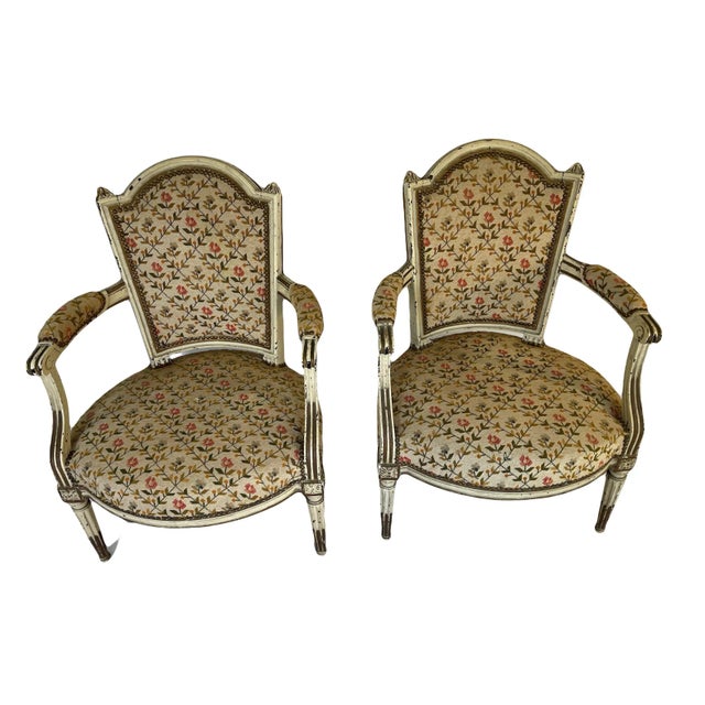 Discover this superb pair of armchairs dating from the Louis XVI period, an emblematic period marked by a return to...