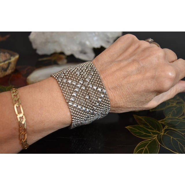 Late 20th Century SG Liquid Metal Silver by Sergio Gutierrez Classic Mesh Wide Bracelet For Sale - Image 9 of 15