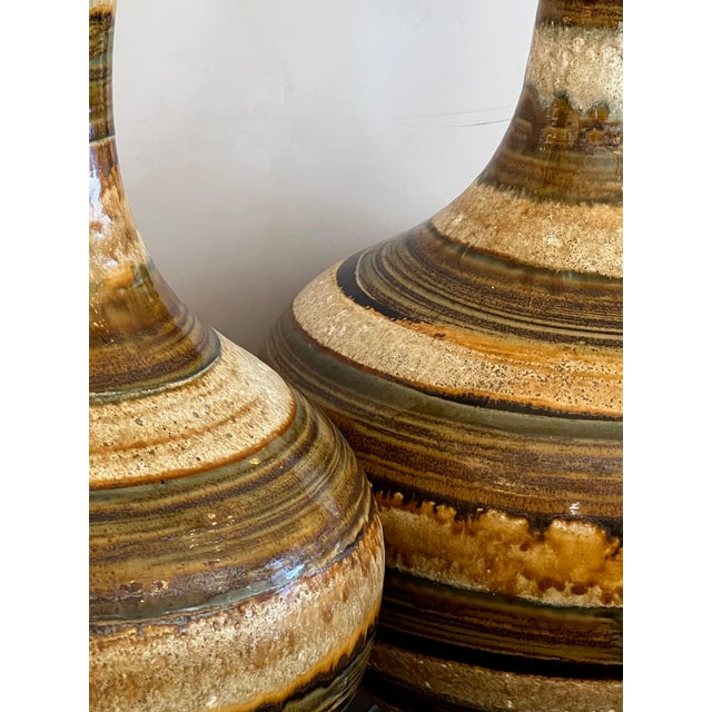 Pair 1960s Nova of California Hand-Thrown Ceramic Lamps With Earth-Tone Stripes For Sale - Image 9 of 10