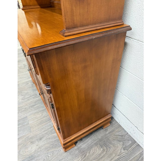 Vintage Tell City Young Republic Colonial Hard Rock Maple China Cabinet & Hutch For Sale - Image 4 of 18