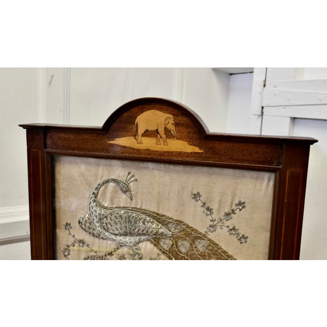 Indian Embroidered Silver and Gold Taj Mahal Screen For Sale - Image 5 of 8