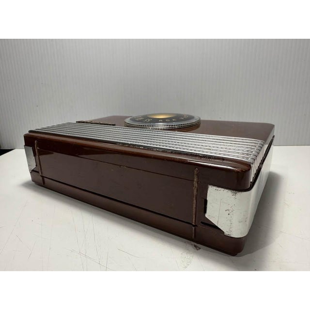 RCA Vintage 1950s Rca Victor B-411 Portable Tube Radio | Atomic Mid-Century Decor | Untested For Sale - Image 4 of 9