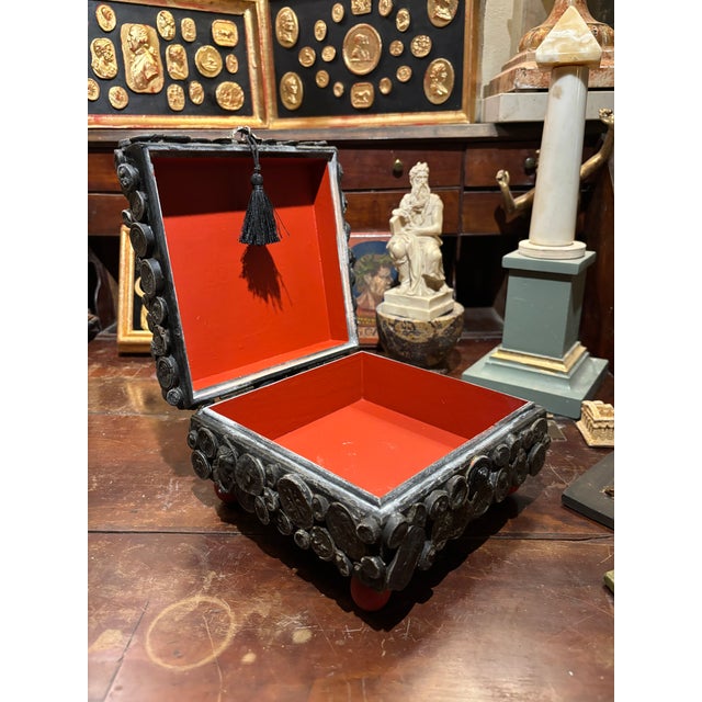 Italian Grand Tour style decorative box. The top and the three sides decorated with greco roman hellenistic style...