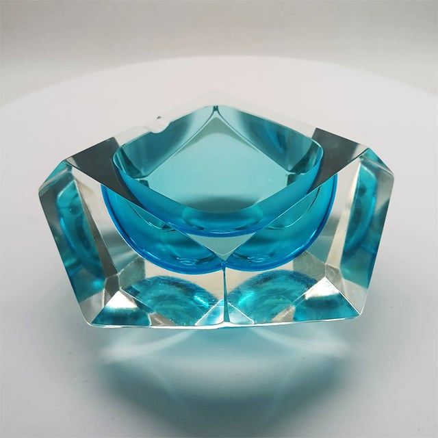 Large Ashtray or Catch-All in Murano Glass attributed to Flavio Poli for Seguso, 1960s For Sale - Image 6 of 10