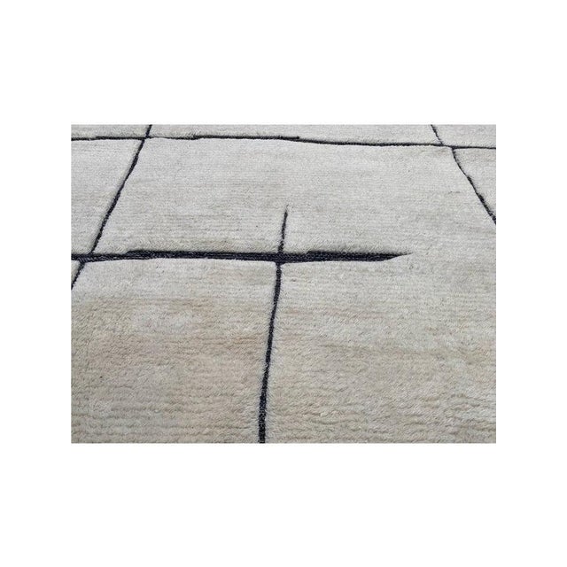 1990s Handwoven Moroccan Area Rug 9x12 For Sale - Image 10 of 11