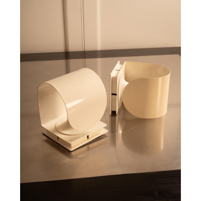 White Wall Sconces, Italy, 1970s, Set of 2 For Sale - Image 8 of 10