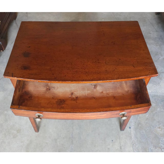 19th Century Federal Bow Front Mahogany Single Drawer Side Table For Sale In Washington DC - Image 6 of 8