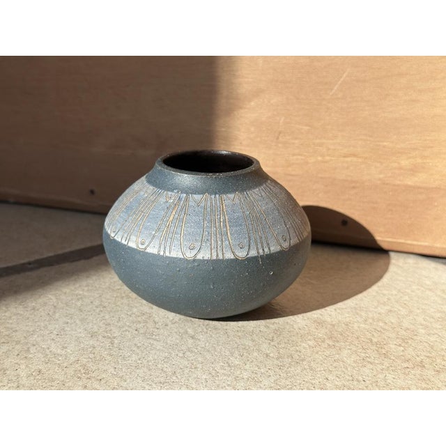 Ceramic Studio Ceramic Vase with Incised Fish Decoration by Ulli Wittich-Großkurth, Jena, Germany, 1950s For Sale - Image 7 of 11