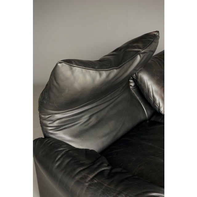 Two Seater Maralunga Sofa in Black Leather from Cassina, 1970s For Sale - Image 9 of 18